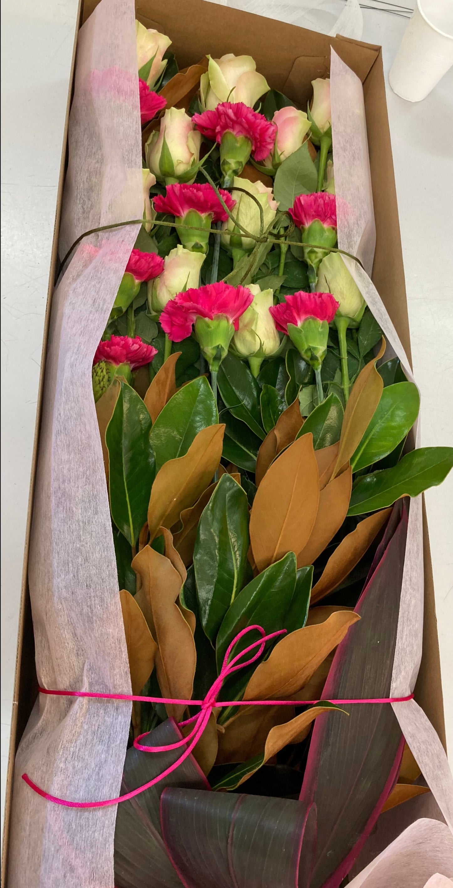 Box presentation arrangement
