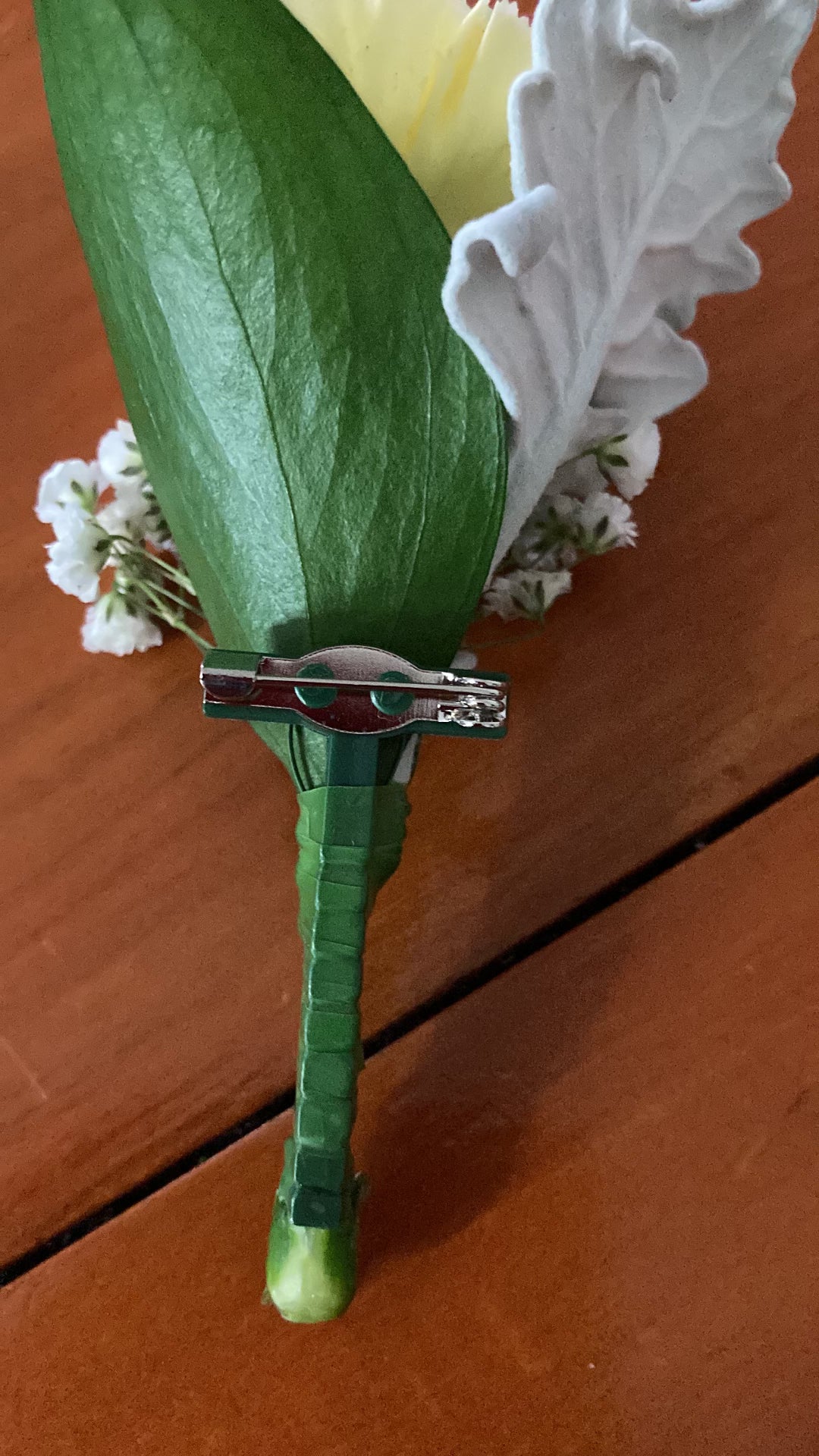 Button-hole floral accessory