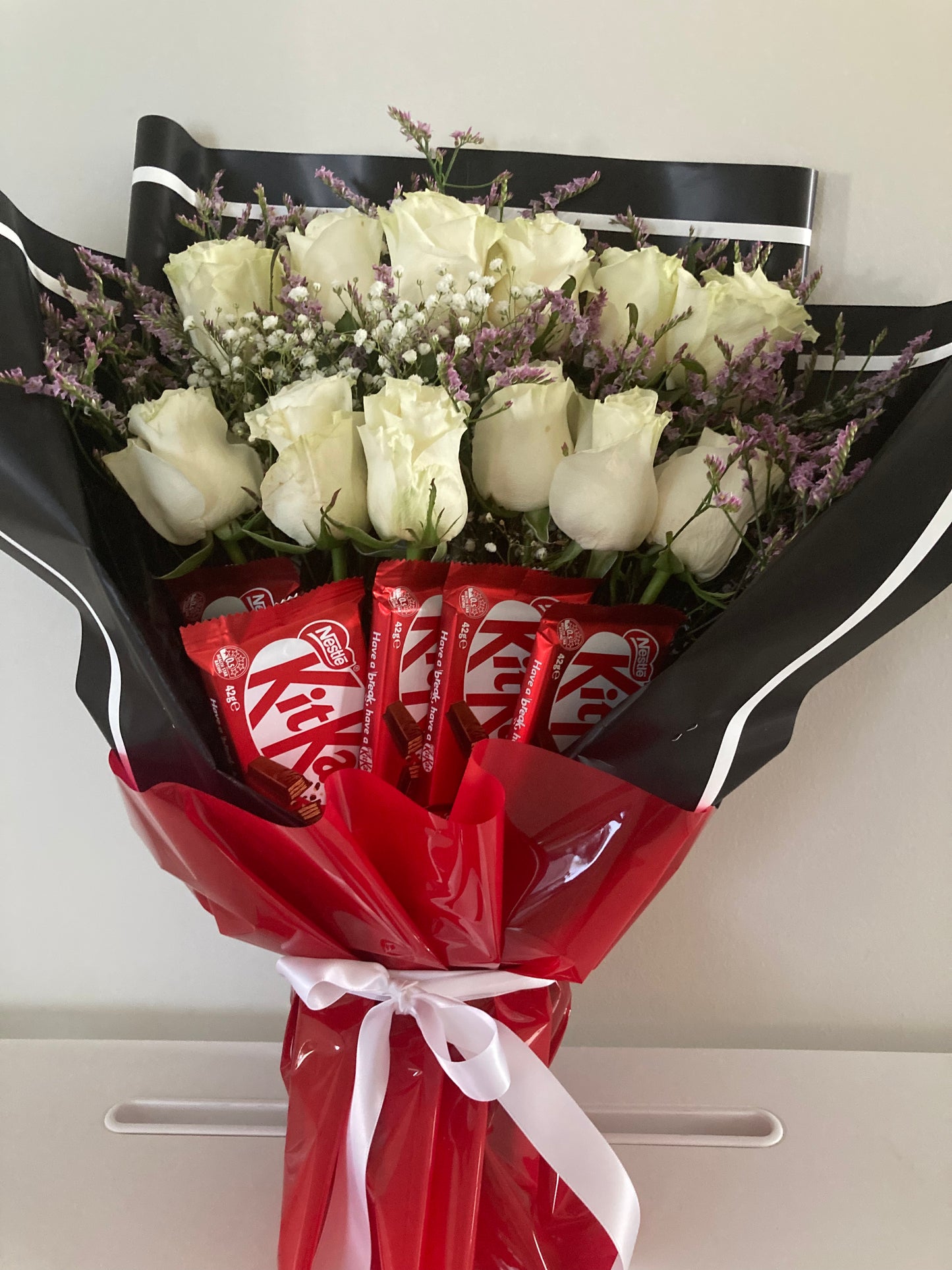 Rose and KitKat Bouquet