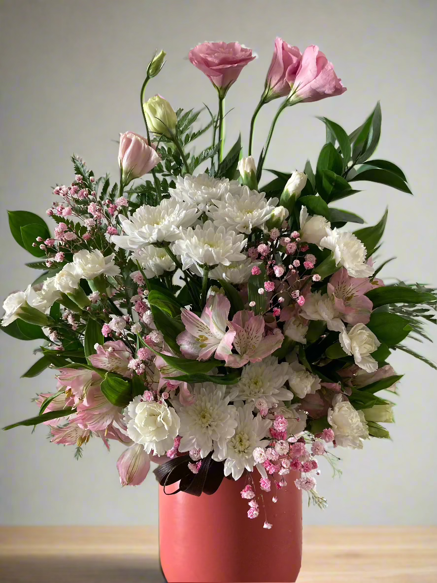 Mixed flowers arrangement