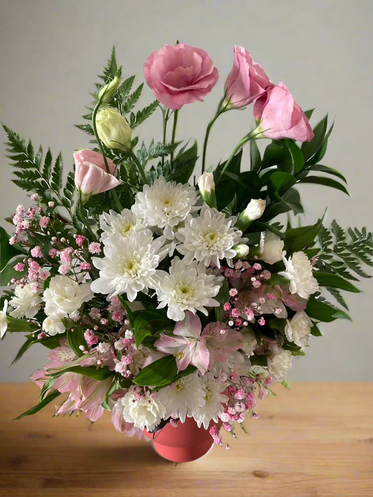 Mixed flowers arrangement