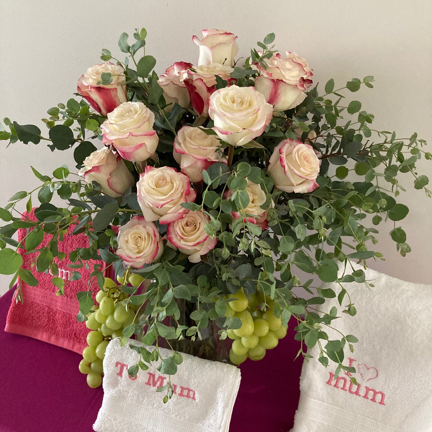 Rose arrangement for mum